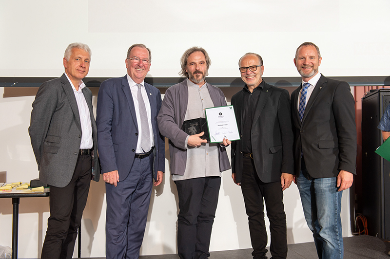 %_tempFileName19Landesaward305%