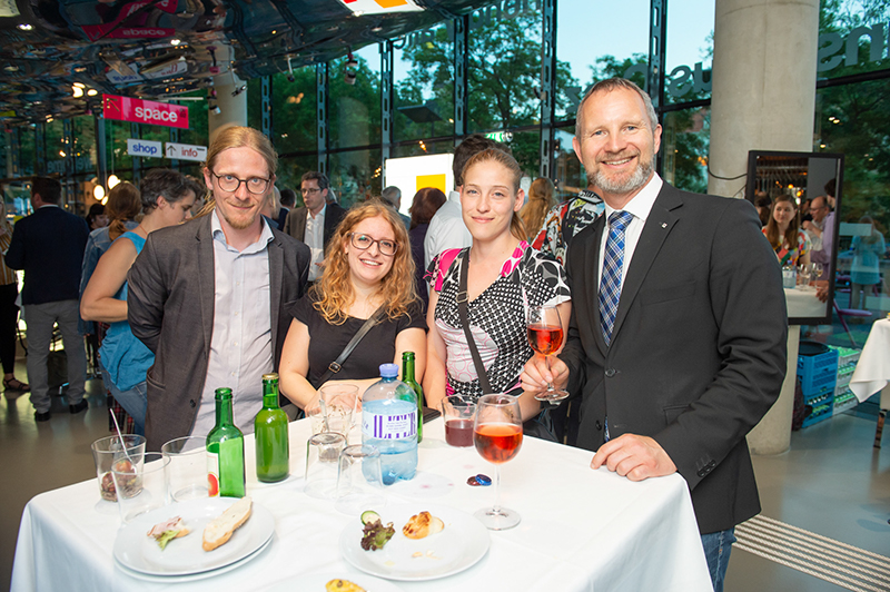 %_tempFileName19Landesaward463%