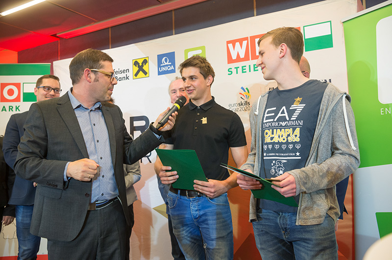 %_tempFileNameStar1044%